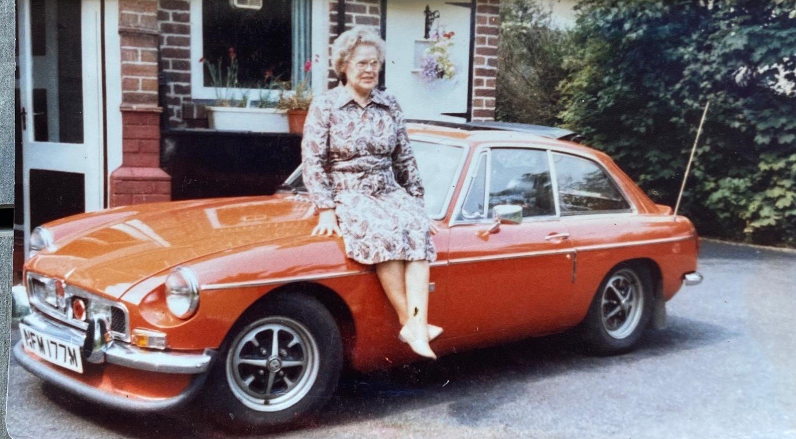 MGB GT